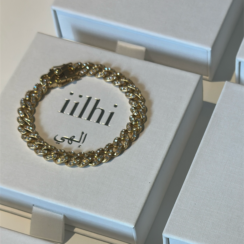 Gold chain bracelet
